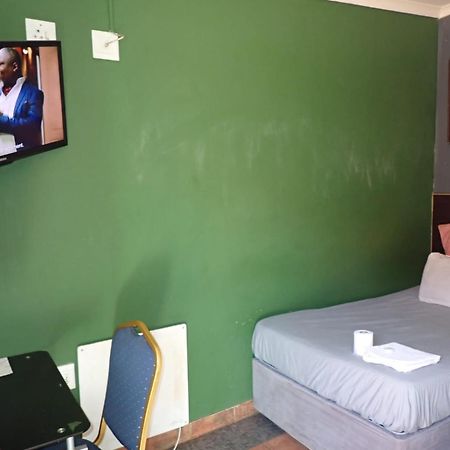 G&G Guesthouse Johannesburg Exterior foto