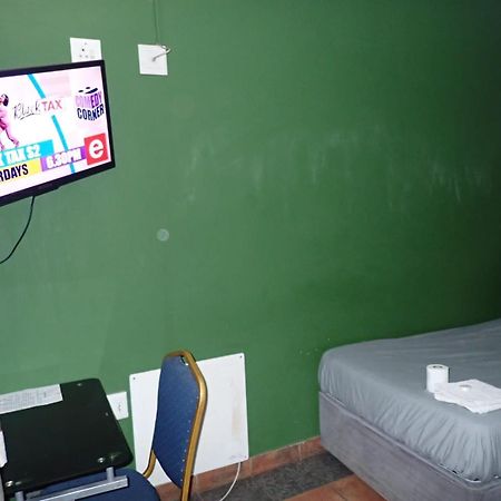 G&G Guesthouse Johannesburg Exterior foto
